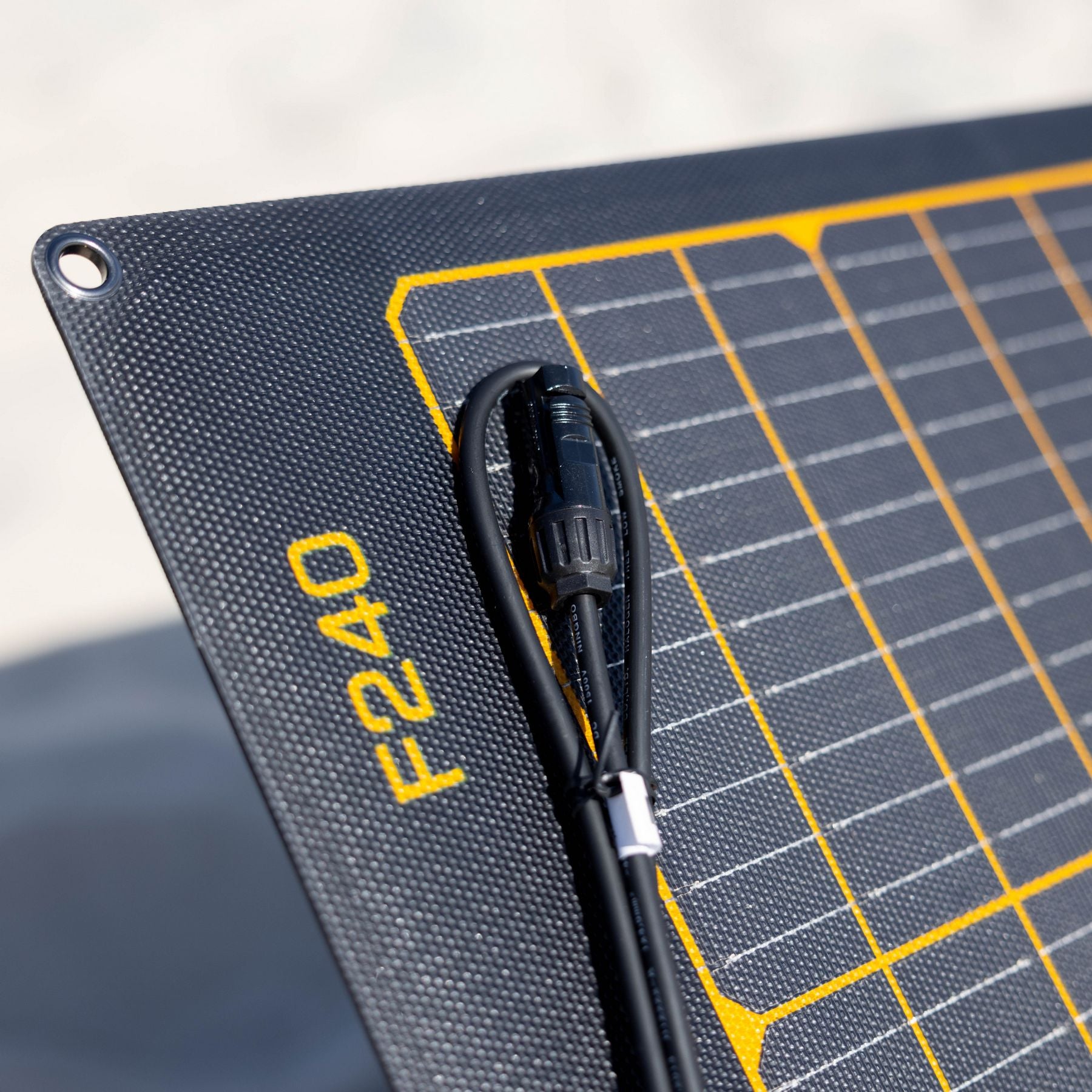 F240 Portable Solar Panel