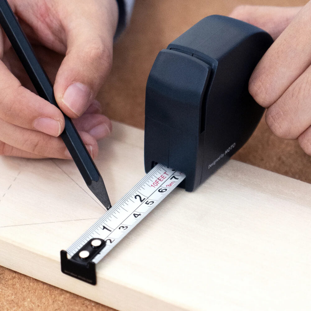 Self-locking Tape Measure