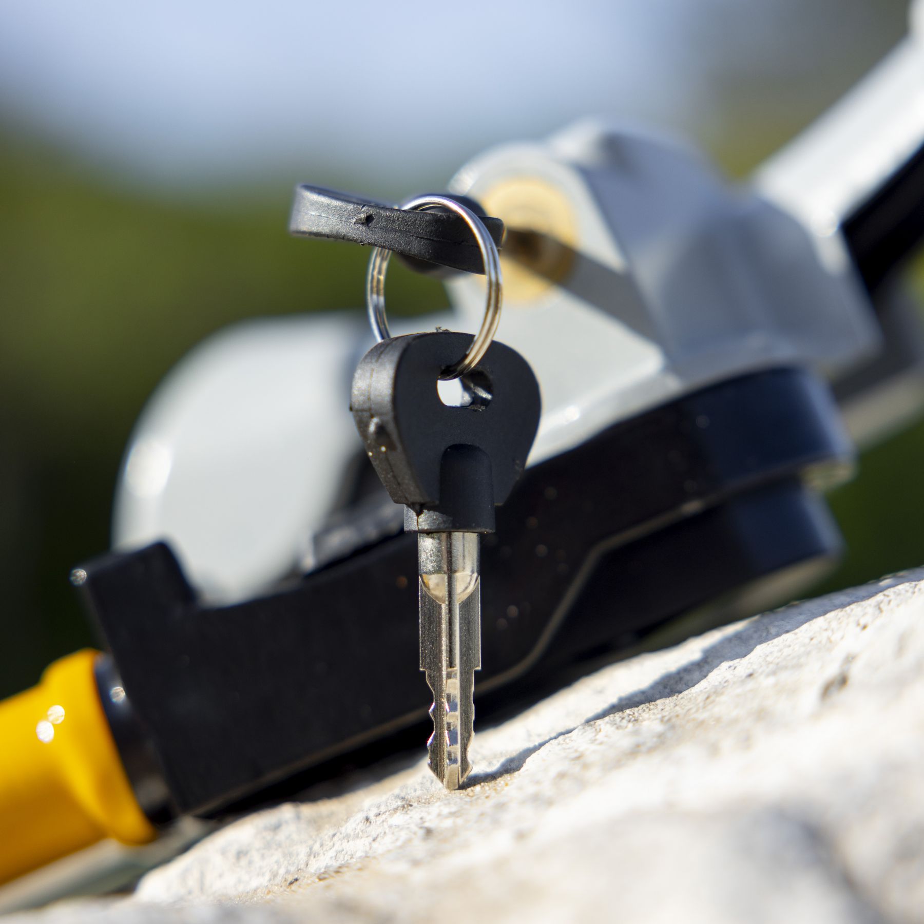 Steering Wheel Lock T-Type 30 mm