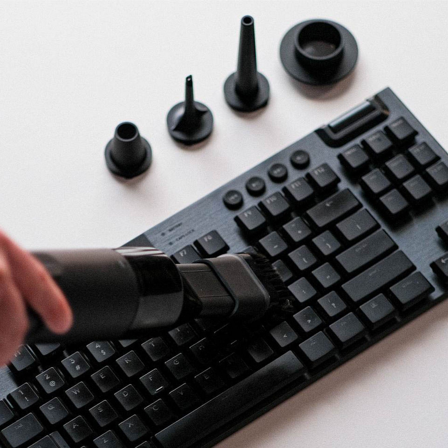 Hoto Compressed Air Capsule | Clean Delicate Surfaces Anywhere